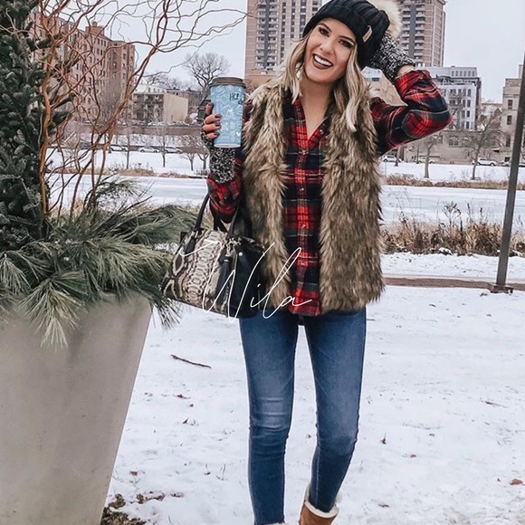 . Jackets & Blazers - Preppy fall winter luxe Faux fur vest tan brown